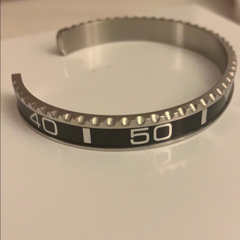 Stainless steel bracelet